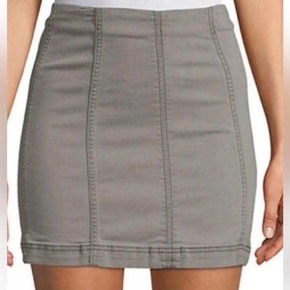 Free People Modern Femme Light Pale Gray Fitted Denim Mini  Size 0 - Picture 2 of 7